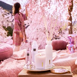 The Ritual of Sakura -  loțiune-spumă pentru corp