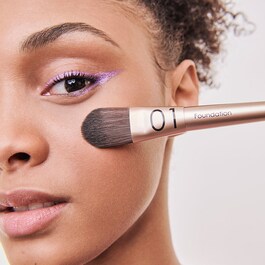 moth Blind faith Surprised Foundation Brush - Pensula fond de ten 01 ❘ SEPHORA COLLECTION ≡ SEPHORA