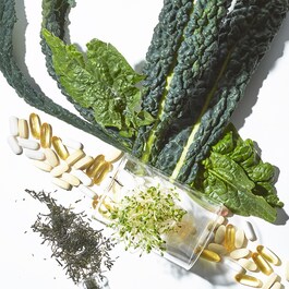 Kale Spinach Superfood Firm and Brighten Serum - Serum pentru fermitate