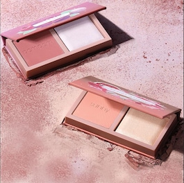 Hoola & WANDERful World Face Palette - Mini paleta bronzer si blush