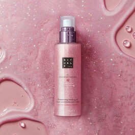 The Ritual of Sakura - Spray stralucitor pentru corp