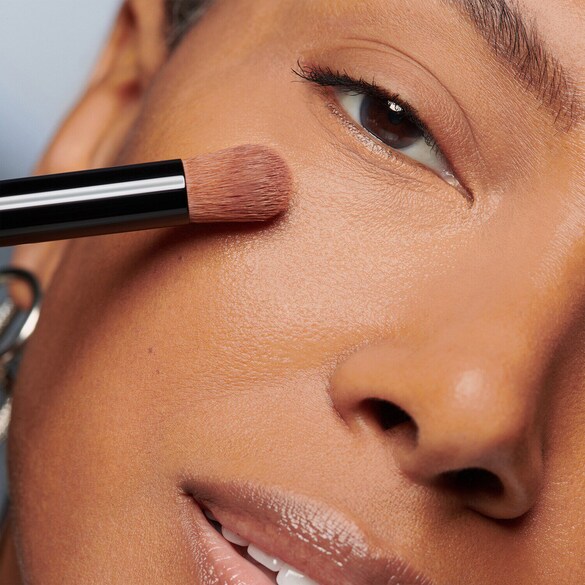 Full Coverage Touch Up Brush, BOBBI BROWN