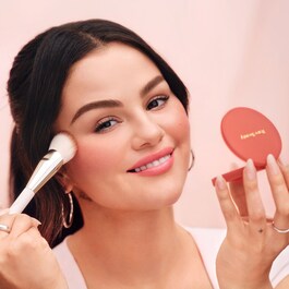 Soft Pinch Matte Bouncy Blush - Blush mat cu efect de voal