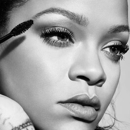 Full Frontal Volume, Lift & Curl Mascara - Mascara pentru volum si curbare