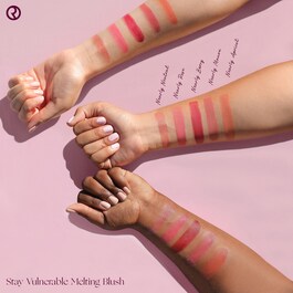 Stay Vulnerable Melting Blush - Fard de obraz
