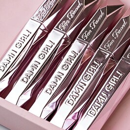 Damn Girl! Mascara - Mascara pentru volum