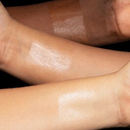 Empowered - Gloss iluminator pentru ten
