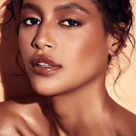 Cheeks Out Freestyle Cream Bronzer - Pudra bronzanta