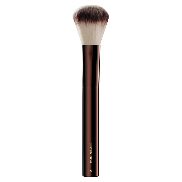 Pensula pentru fond de ten/blush, Hourglass