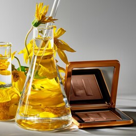Power Sculpt Velvet Bronzer with Fermented Arnica - Pudra bronzanta