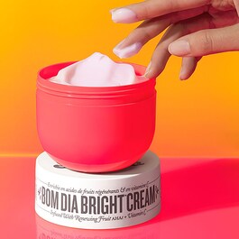 Bom Dia Bright - Crema hranitoare pentru corp
