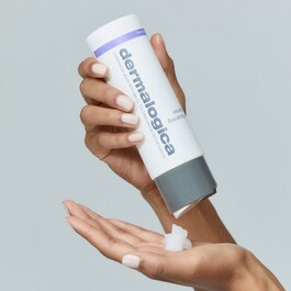 Ultra Calming Cleanser - Crema-gel de curatare calmanta
