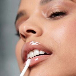 Outrageous Plump Effect Gloss - Luciu de buze cu efect de volum
