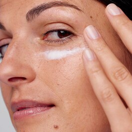 Clinique Smart Clinical Repair - Crema antirid pentru ochi