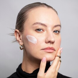 Vanilla Pod Hydrating Day Cream - Crema hidratanta pentru fata