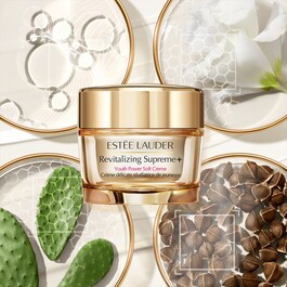 Revitalizing Supreme+ Youth Power Soft Crème - Crema de fata pentru fermitate