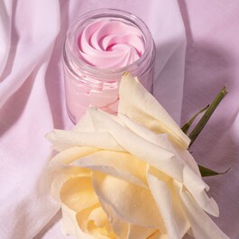 Coco Rose Fudge Whipped Body Butter - Unt hidratant pentru corp
