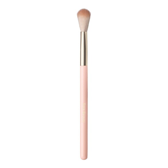 Positive Light Silky Touch Precision - Pensula pentru iluminator, RARE BEAUTY