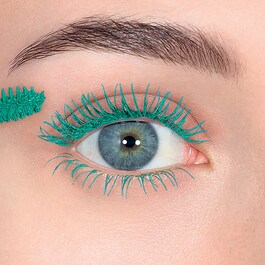 Volume On Mascara