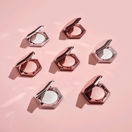 Diamond Bomb All-Over Diamond Veil - Iluminator pentru fata si corp