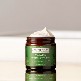 Vanilla Pod Hydrating Day Cream - Crema hidratanta pentru fata