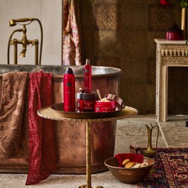 The Ritual of Ayurveda Body Scrub - Exfoliant pentru corp