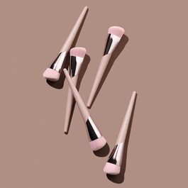 Precision Foundation Brush 145 - Pensula de machiaj