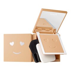 Hello Happy Velvet Powder Foundation - Fond de ten compact cu dubla acoperire, BENEFIT COSMETICS