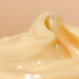 Banana Bright+ Instant Glow Moisturizer - Produs hidratant ,  cu vitamina C