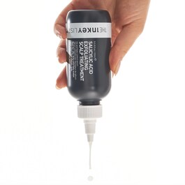 Tratament exfoliant pentru scalp cu acid salicilic