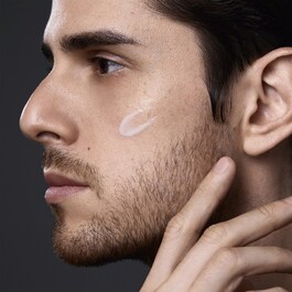 Total Revitalizer - Fluid pentru ten