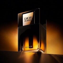 Dior Homme Parfum - Note de ambră, lemnoase și florale