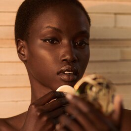 Double Wear Stay-In-Place Matte Powder Foundation - Fond de ten compact