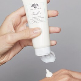 Out of Trouble - Masca de fata anti-imperfectiuni