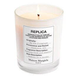 Replica By the Fireplace - Lumanare parfumata