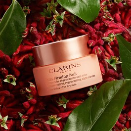 Extra-Firming Wrinkle Control - Crema antirid si regeneranta de noapte ten uscat