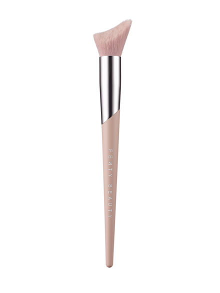 Cheek-Hugging Highlight Brush - Pensula pentru iluminator, FENTY BEAUTY