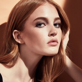 Cheeks Out Freestyle Cream Bronzer - Pudra bronzanta
