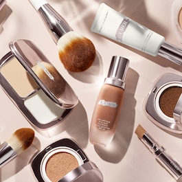 The Soft Fluid Long Wear Foundation SPF 20 - Fond de ten cu SPF 20