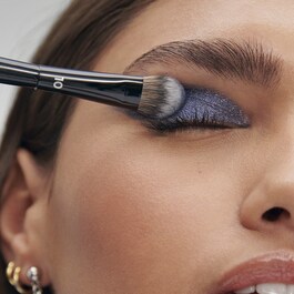Pro Brush Shadow - Pensula pentru fardul de pleoape
