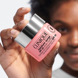 Moisture Surge™ SPF 25 Sheer Hydrator - Crema hidratanta