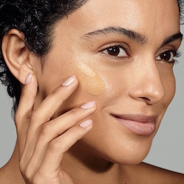 Futurist Hydra Rescue - Moisturizing Makeup SPF 45