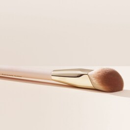 Liquid Touch Foundation Brush - Pensula pentru fond de ten