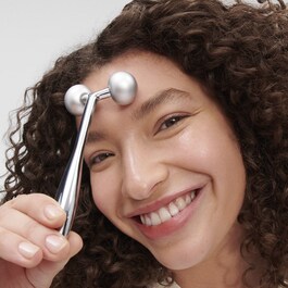 Dual-Headed Facial Roller - Fata si gat