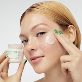 Crema hidratanta cu acid hialuronic si ceai verde - crema hidratanta
