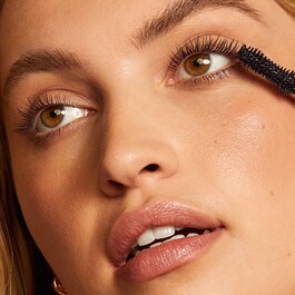 Fullest Volumizing Travel Size - Mascara pentru volum 4 ml