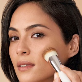 The Foundation Brush - Pensula pentru aplicarea fondului de ten