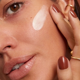 FACE BASE VITAMIN ENRICHED