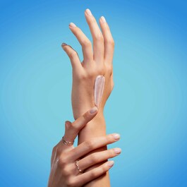 Biomains Age Delaying Hand & Nail Treatment - Crema de maini