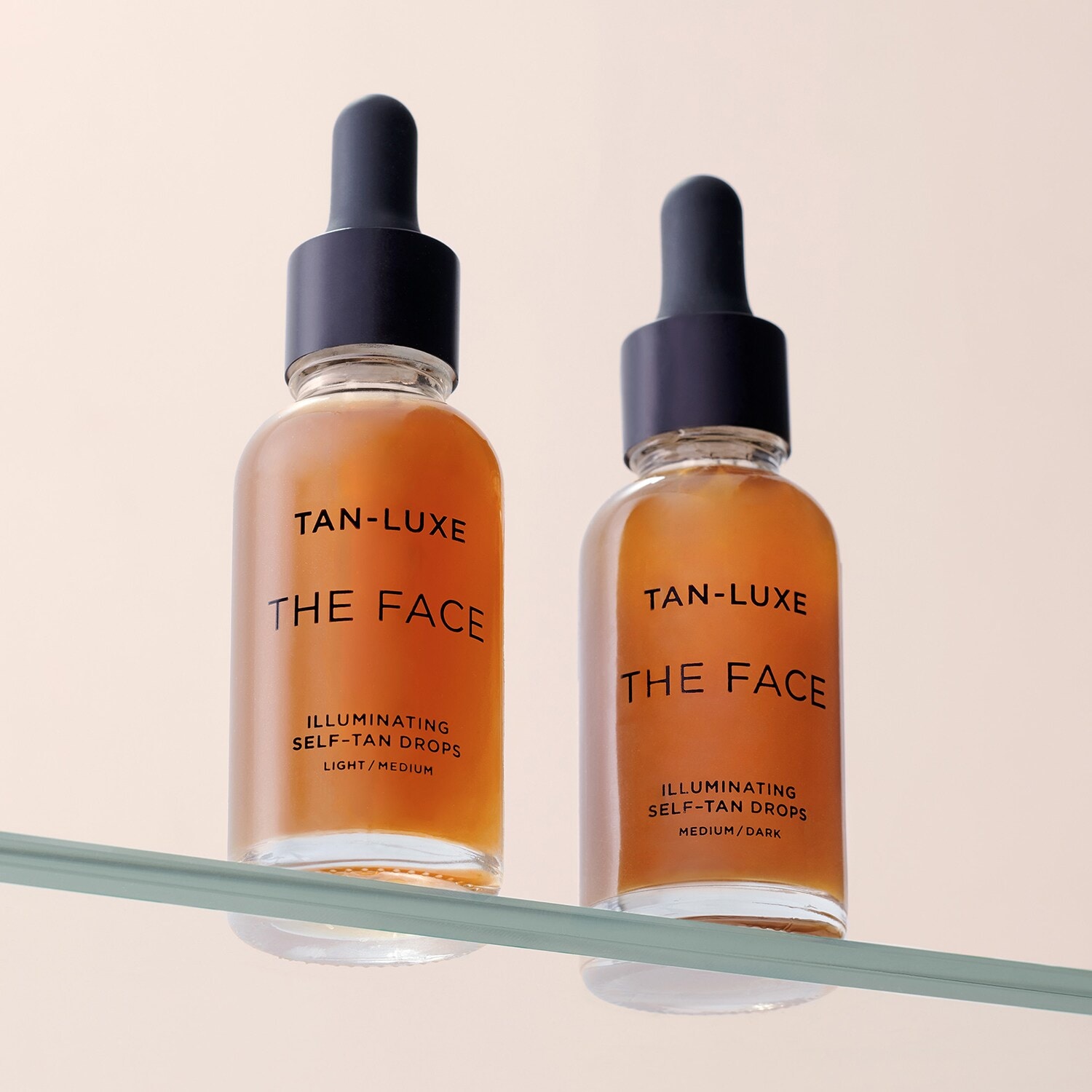 The Face Illuminating SelfTan Drops Serum autobronzant pentru fata